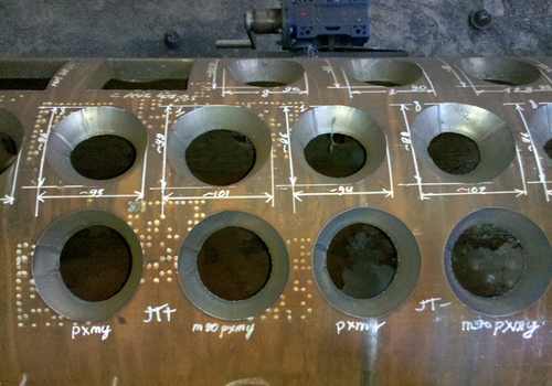 Plasma Cutting Industrial Pipe