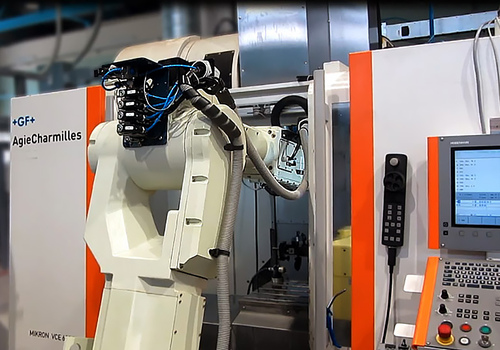 Robotic Loading/Unloading Machining Centre