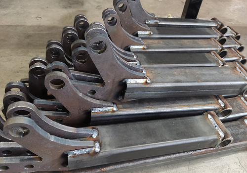 Robotic Welding Door Hinges